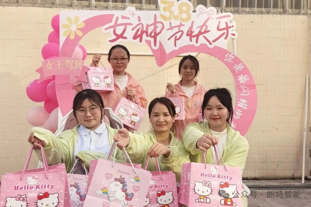 yy易游体育智能三八女神节特辑｜暖意赴春景，，，，，，，，美好绽青春